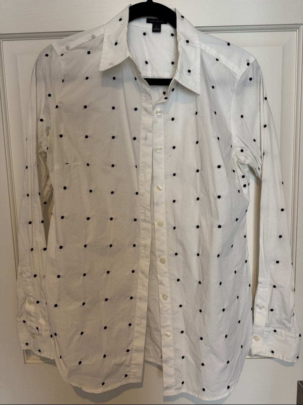 Ann Taylor White Long-Sleeve Button-Down Shirt with Black Dot Print